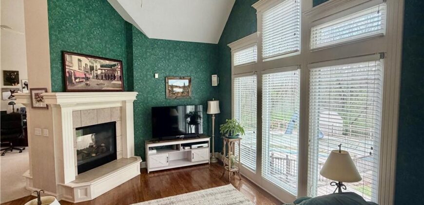 14921 Black Oak Drive, Smithville, MO 64089