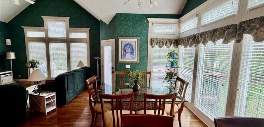 14921 Black Oak Drive, Smithville, MO 64089