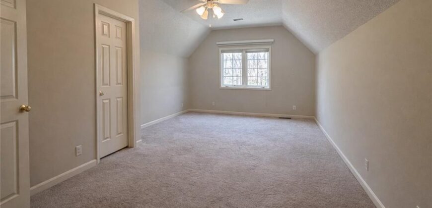 14921 Black Oak Drive, Smithville, MO 64089