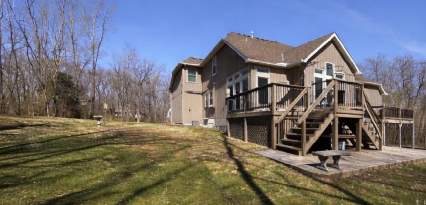 14921 Black Oak Drive, Smithville, MO 64089