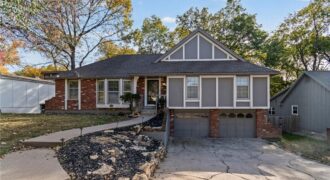 523 Lancelot Drive, Liberty, MO 64068