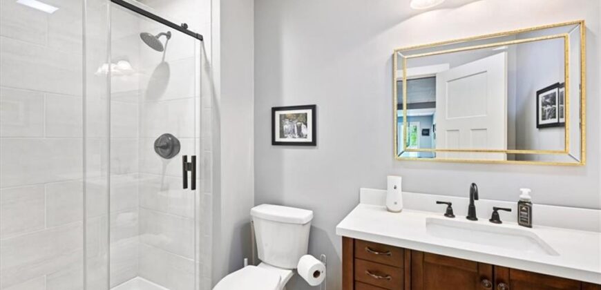 9519 N Lane Avenue, Kansas City, MO 64157