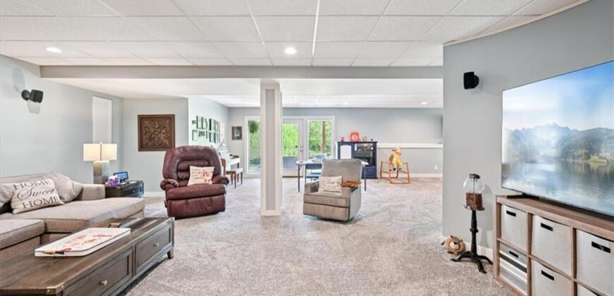 9519 N Lane Avenue, Kansas City, MO 64157