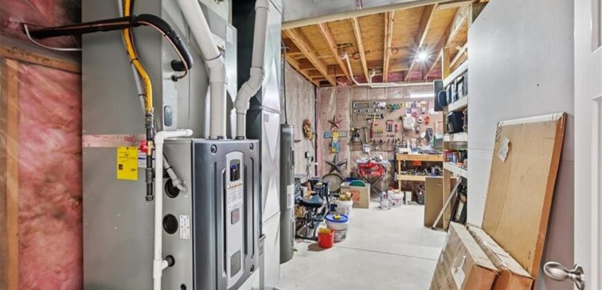 9519 N Lane Avenue, Kansas City, MO 64157