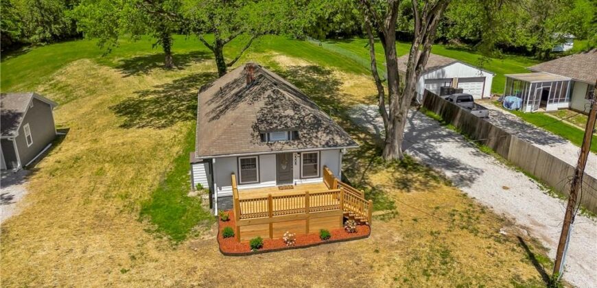 2308 NW 53rd Terrace, Kansas City, MO 64151