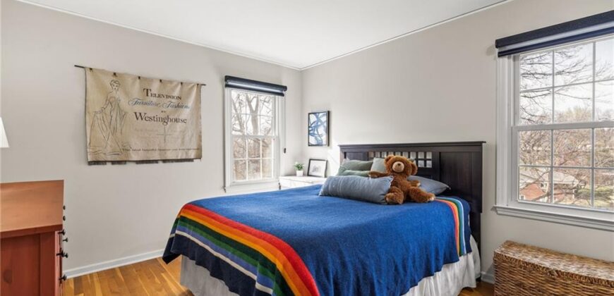 412 NW Briarcliff Road, Kansas City, MO 64116