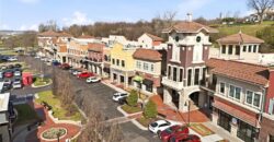 412 NW Briarcliff Road, Kansas City, MO 64116