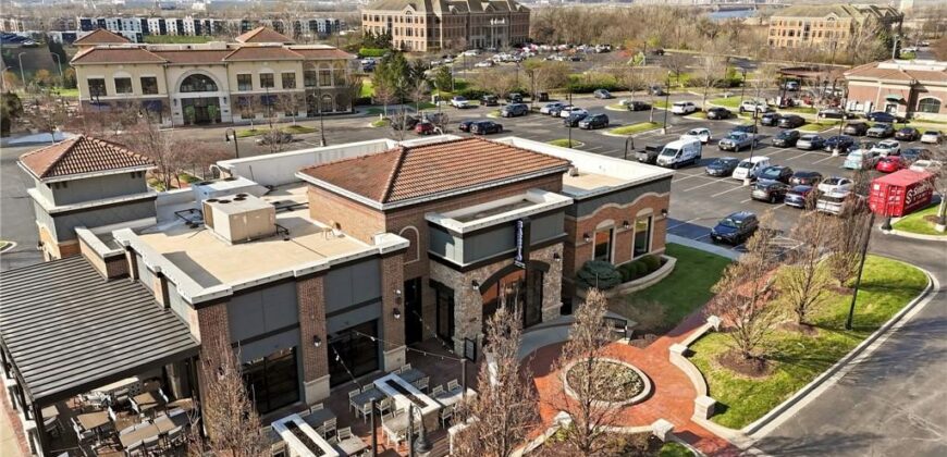 412 NW Briarcliff Road, Kansas City, MO 64116