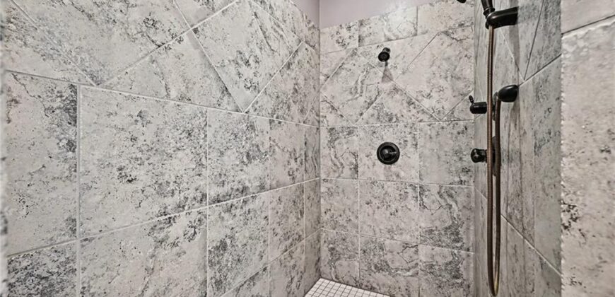 17660 NW 128th Street, Platte City, MO 64079