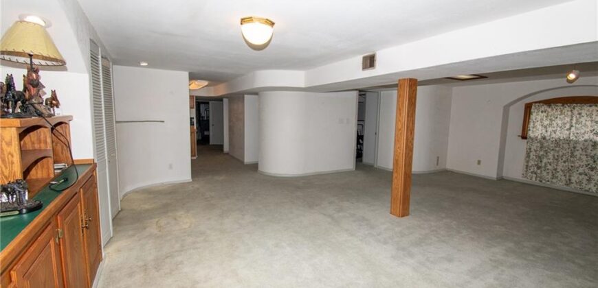 14 NW 40th Street, Kansas City, MO 64116