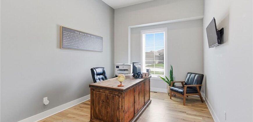 18120 N Peach Blossom Drive, Platte City, MO 64079