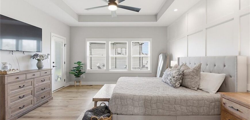 18120 N Peach Blossom Drive, Platte City, MO 64079