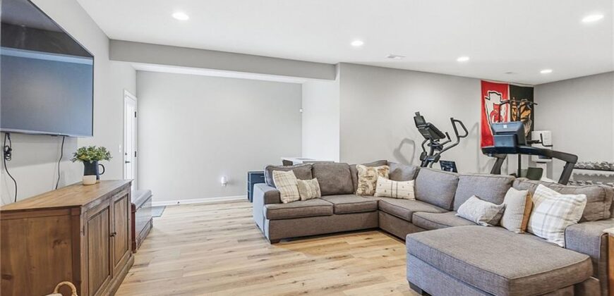 18120 N Peach Blossom Drive, Platte City, MO 64079