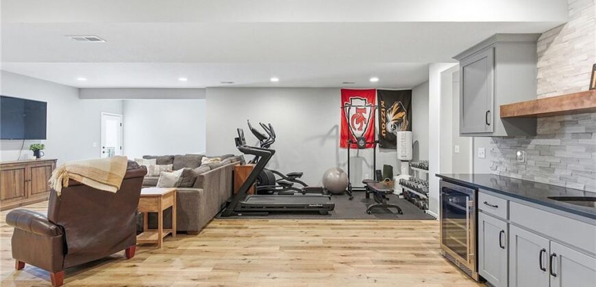 18120 N Peach Blossom Drive, Platte City, MO 64079