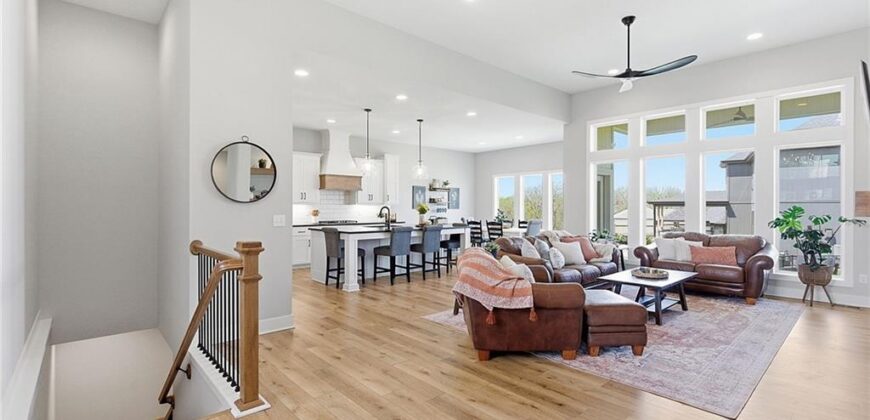 18120 N Peach Blossom Drive, Platte City, MO 64079