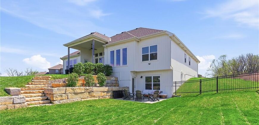 18120 N Peach Blossom Drive, Platte City, MO 64079