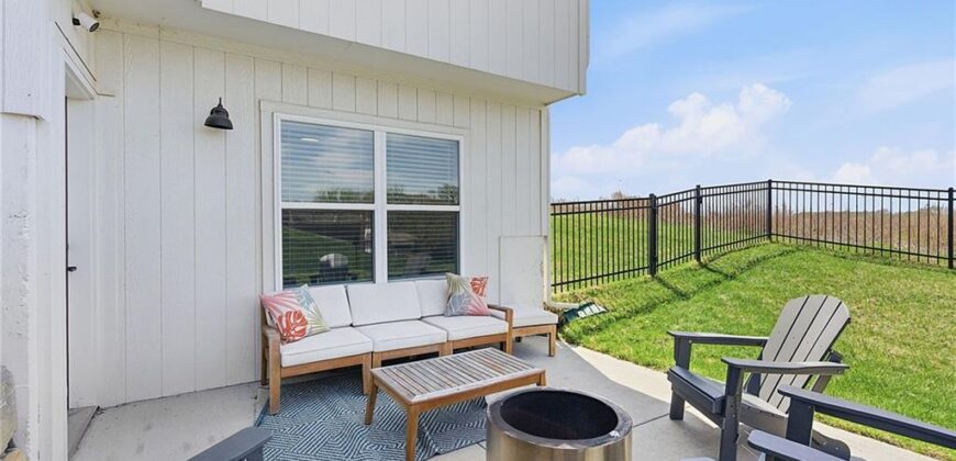 18120 N Peach Blossom Drive, Platte City, MO 64079