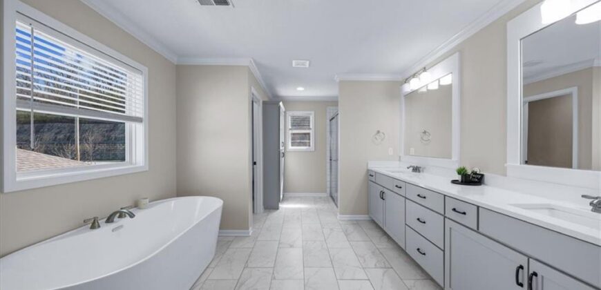 6809 Prairie Lane, Parkville, MO 64152