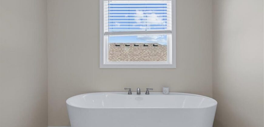 6809 Prairie Lane, Parkville, MO 64152