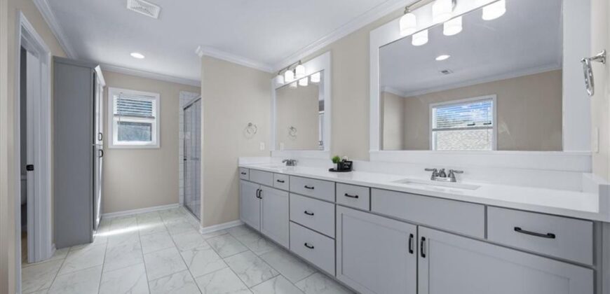 6809 Prairie Lane, Parkville, MO 64152