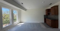 13755 NW 70th Street, Parkville, MO 64152