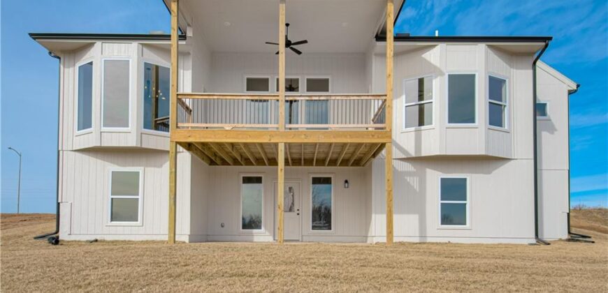 1027 Fir Lane, Liberty, MO 64068