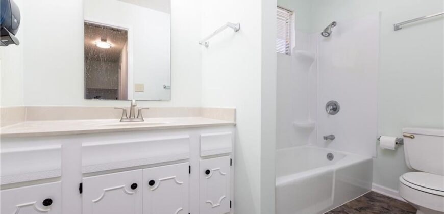 4709 NW Fisk Avenue, Kansas City, MO 64151