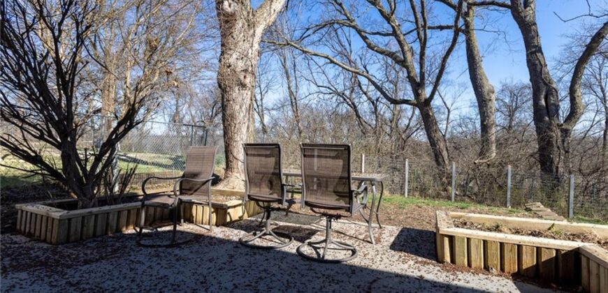 4709 NW Fisk Avenue, Kansas City, MO 64151