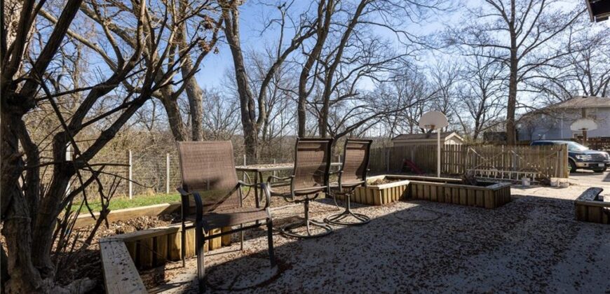 4709 NW Fisk Avenue, Kansas City, MO 64151