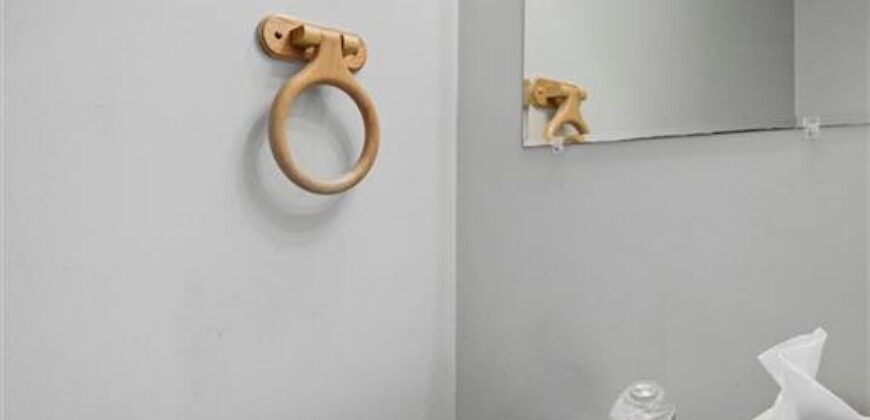 8749 NW 82nd Street, Kansas City, MO 64152