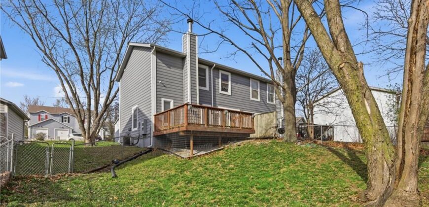 8749 NW 82nd Street, Kansas City, MO 64152