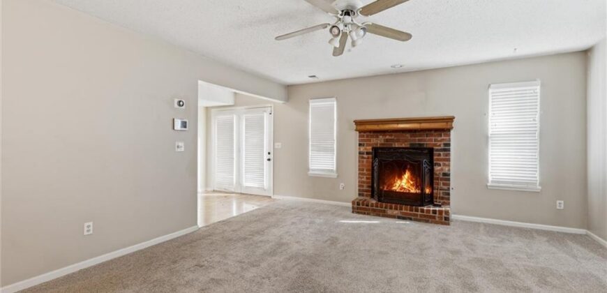 8749 NW 82nd Street, Kansas City, MO 64152