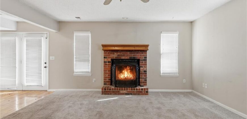 8749 NW 82nd Street, Kansas City, MO 64152