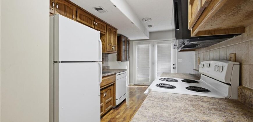 8749 NW 82nd Street, Kansas City, MO 64152