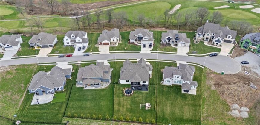 10126 N Kansas Court, Kansas City, MO 64155