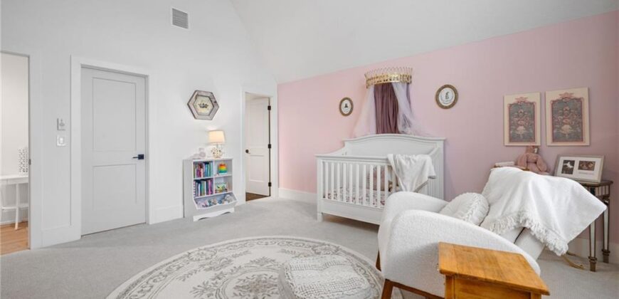 10126 N Kansas Court, Kansas City, MO 64155