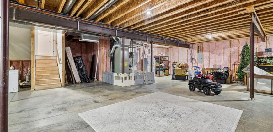 10126 N Kansas Court, Kansas City, MO 64155