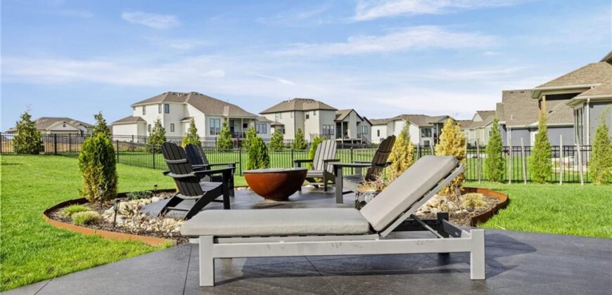 10126 N Kansas Court, Kansas City, MO 64155