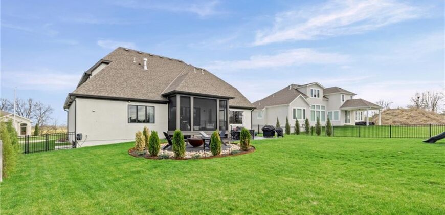 10126 N Kansas Court, Kansas City, MO 64155