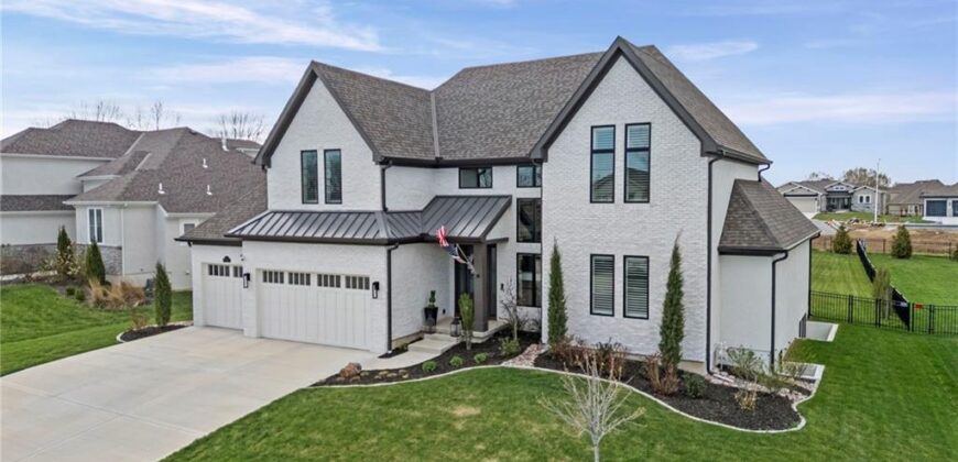 10126 N Kansas Court, Kansas City, MO 64155