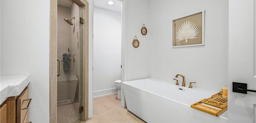 10126 N Kansas Court, Kansas City, MO 64155