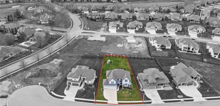 10126 N Kansas Court, Kansas City, MO 64155