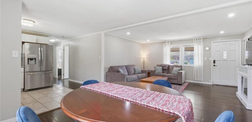 1204 NE 62nd Street, Gladstone, MO 64118