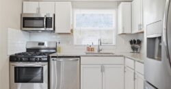 1204 NE 62nd Street, Gladstone, MO 64118