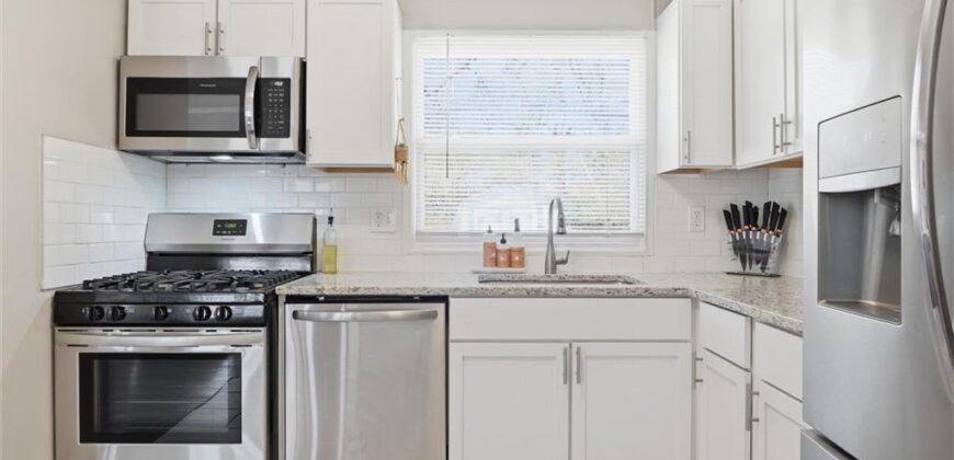 1204 NE 62nd Street, Gladstone, MO 64118