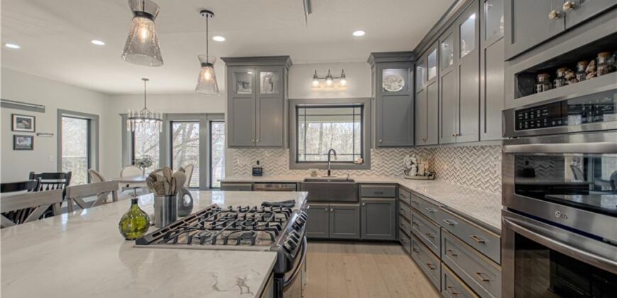 2144 Crooked Creek Drive, Kearney, MO 64060