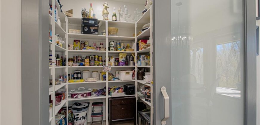 2144 Crooked Creek Drive, Kearney, MO 64060