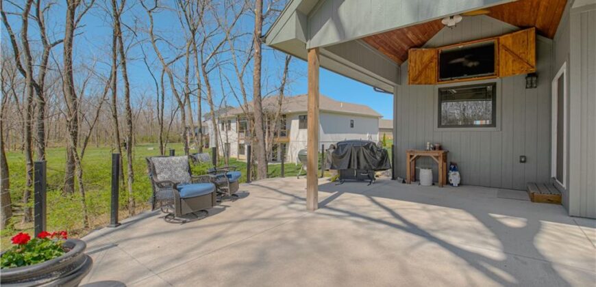 2144 Crooked Creek Drive, Kearney, MO 64060