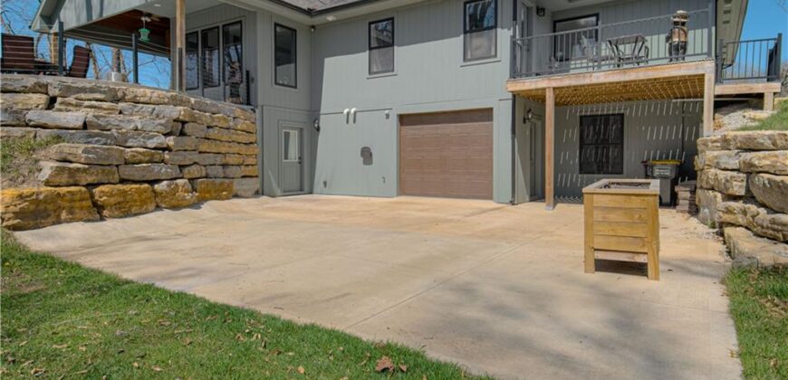 2144 Crooked Creek Drive, Kearney, MO 64060