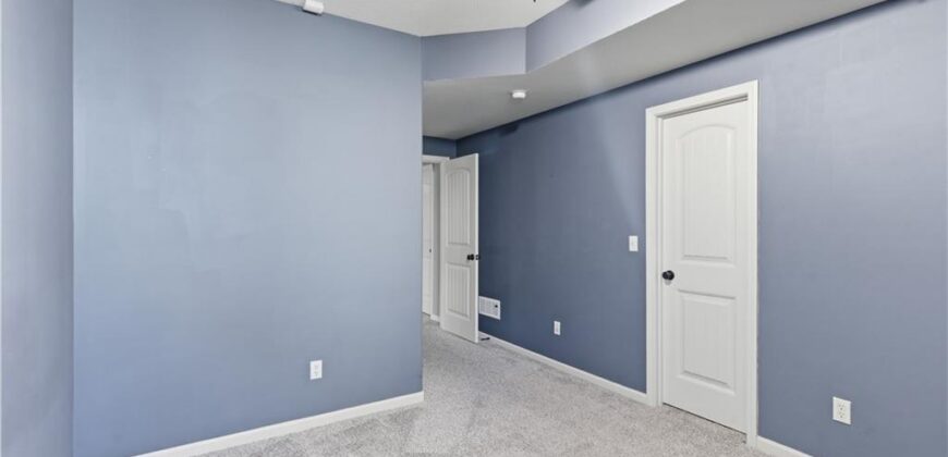 9425 N Spruce Court, Kansas City, MO 64156